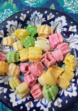 A picture of Yum colorful papad.