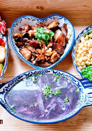 Hình của món Mâm cơm mùa hè đầy màu sắc.