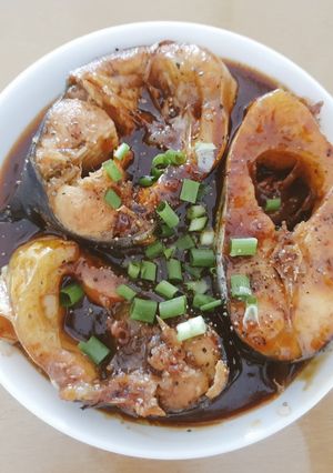 Hình của món Cá kho sốt Barona.