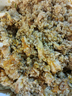 Una foto de Quinoa con pollo al curry y calabaza