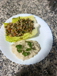Una foto de Atún con verduras y puré de coliflor 🥦