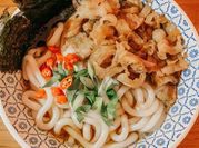 Gambar mie udon dashi