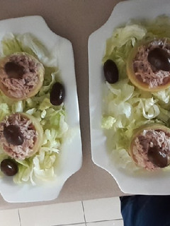 Una foto de Fondos de alcachofas rellenos con atún