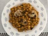 Garbanzos con champiñones