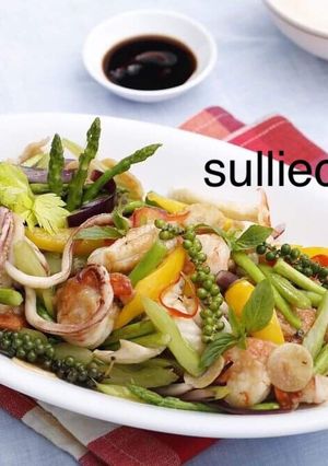 Hình của món Tôm mực xào tiêu.