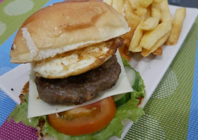 Recipe: Yummy Homemade Patty Burger