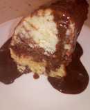 Bizcocho con relleno de Nutella y salsa de chocolate 😍😍😍