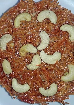 मीठी सेवंई कुनाफा स्टाइल(meethi sewai kunfa style recipe in hindi) रेसिपी मुख्य फोटो