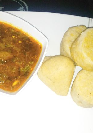 A picture of Steamed bread (alkubus).