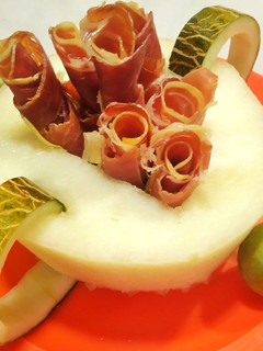 Una foto de Melón con jamón