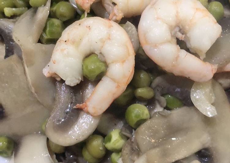 Revuelto de champiñones con gambas 🦐
