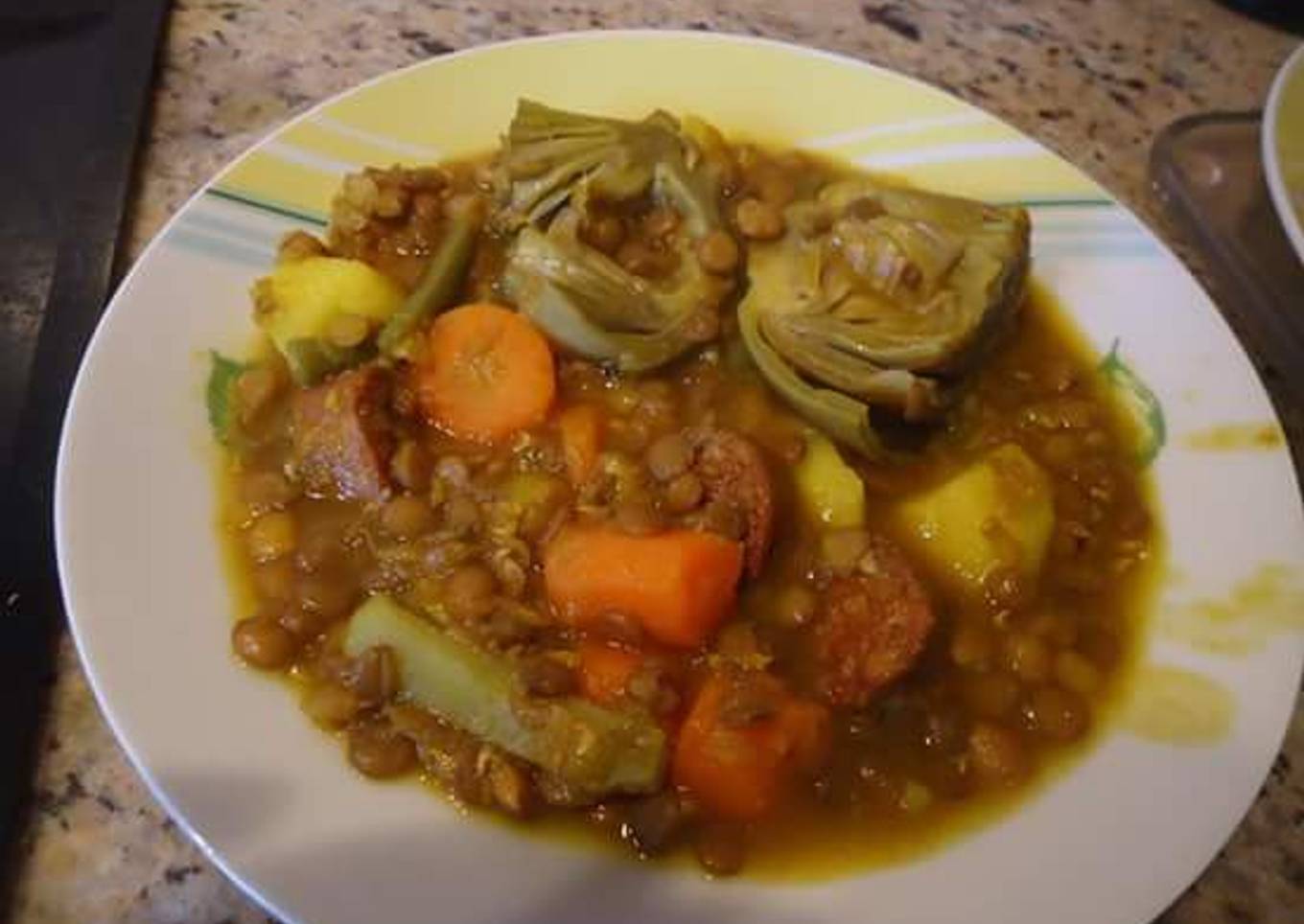 Lentejas estofadas con verduras de la huerta