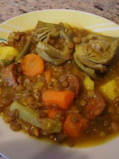 Una foto de Lentejas estofadas con verduras de la huerta