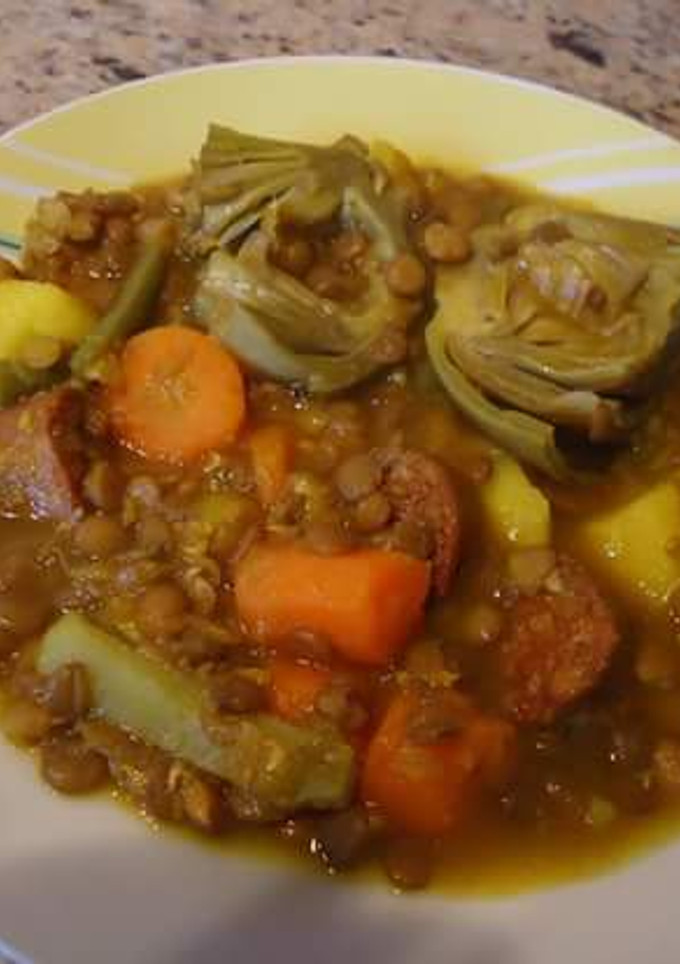 Una foto de Lentejas estofadas con verduras de la huerta