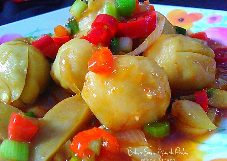 Bakso Sosis Masak Pedas