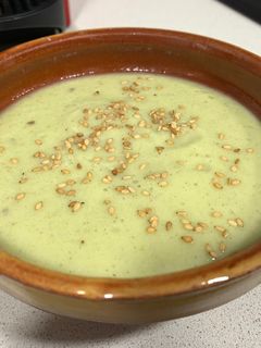 Una foto de Crema de calabacín a la trufa