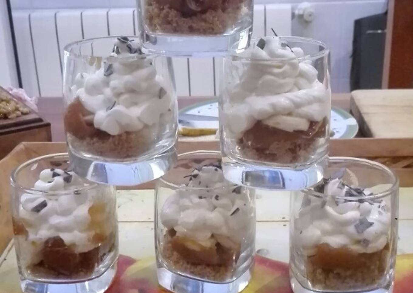 Postre o Tarta de plátano con galletas