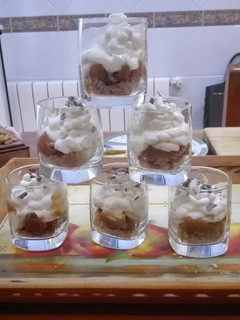 Una foto de Postre o Tarta de plátano con galletas
