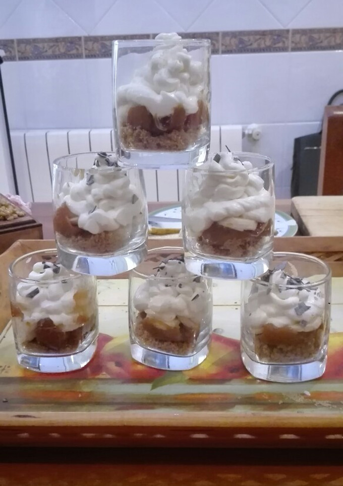 Una foto de Postre o Tarta de plátano con galletas