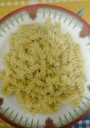 صورة لوصفة مكرونة بالزبدة و الليمون لجوع اخر الليل ولا أسهل و على طريقتي 😋