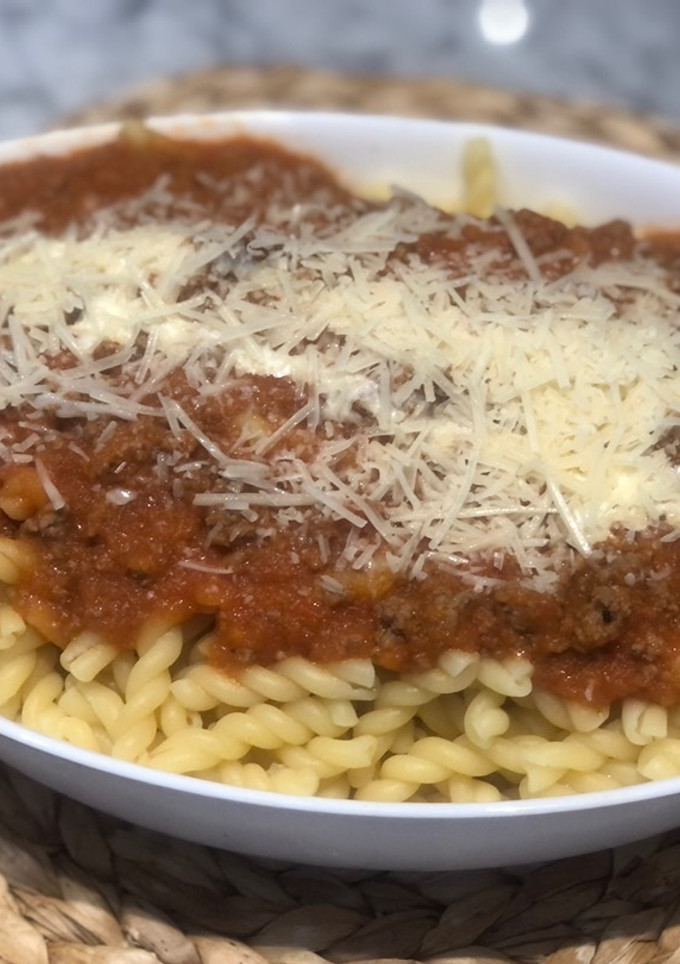 Una foto de 🍝 Fusilli a la Bolognesa 🍝 Imperdible para toda la familia