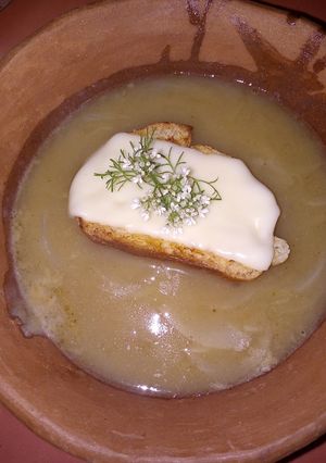 Una foto de Sopa de cebolla