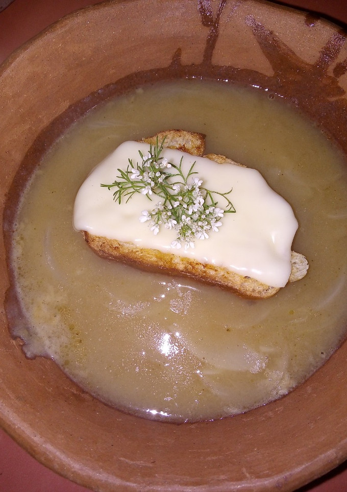 Una foto de Sopa de cebolla