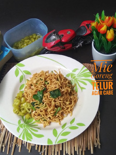 Foto resep Mie Goreng Telur Acar Cabe Hijau