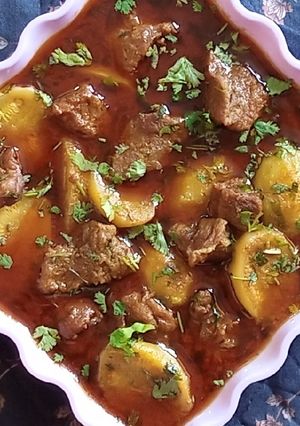 A picture of Apple Gourd With Beef (tinda gosht).