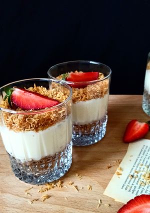 Une photo de Un kadaif muhalabia pudding