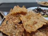 Keripik tempe daun jeruk