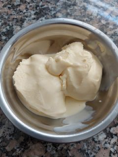 Una foto de Helado de chocolate blanco