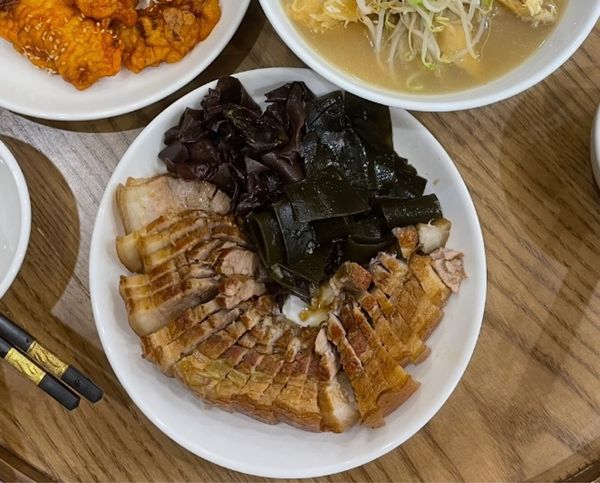 Thịt Ba Chỉ Hầm Tảo Biển Hàn Quốc