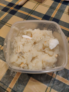 Una foto de Puré de patata con huevo y ajo