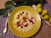 Una foto di risotto fichi