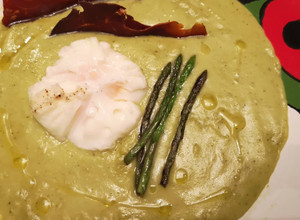 Foto principal de Crema de espárragos y calabacín
