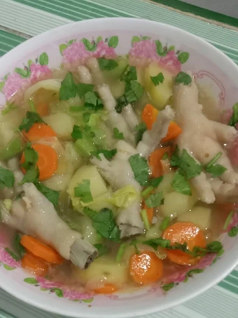 Cara Gampang Membikin Resep SOP ceker ayam yang Lezat Anti Ribet, Bikin Ngiler