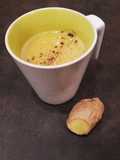 Cúrcuma latte con jengibre