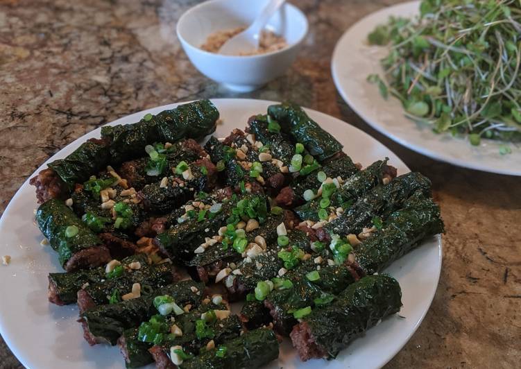 Recipe of Homemade Bò lá lốt (Meat wrapped in betel leaf)