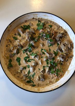 A picture of Lambs’ Kidneys in Mustard, Cream & White Wine.