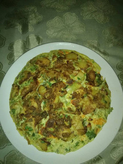 Una foto de Tortilla española y con unos ingredientes más