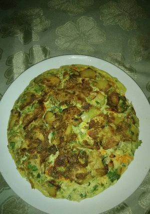 Una foto de Tortilla española y con unos ingredientes más