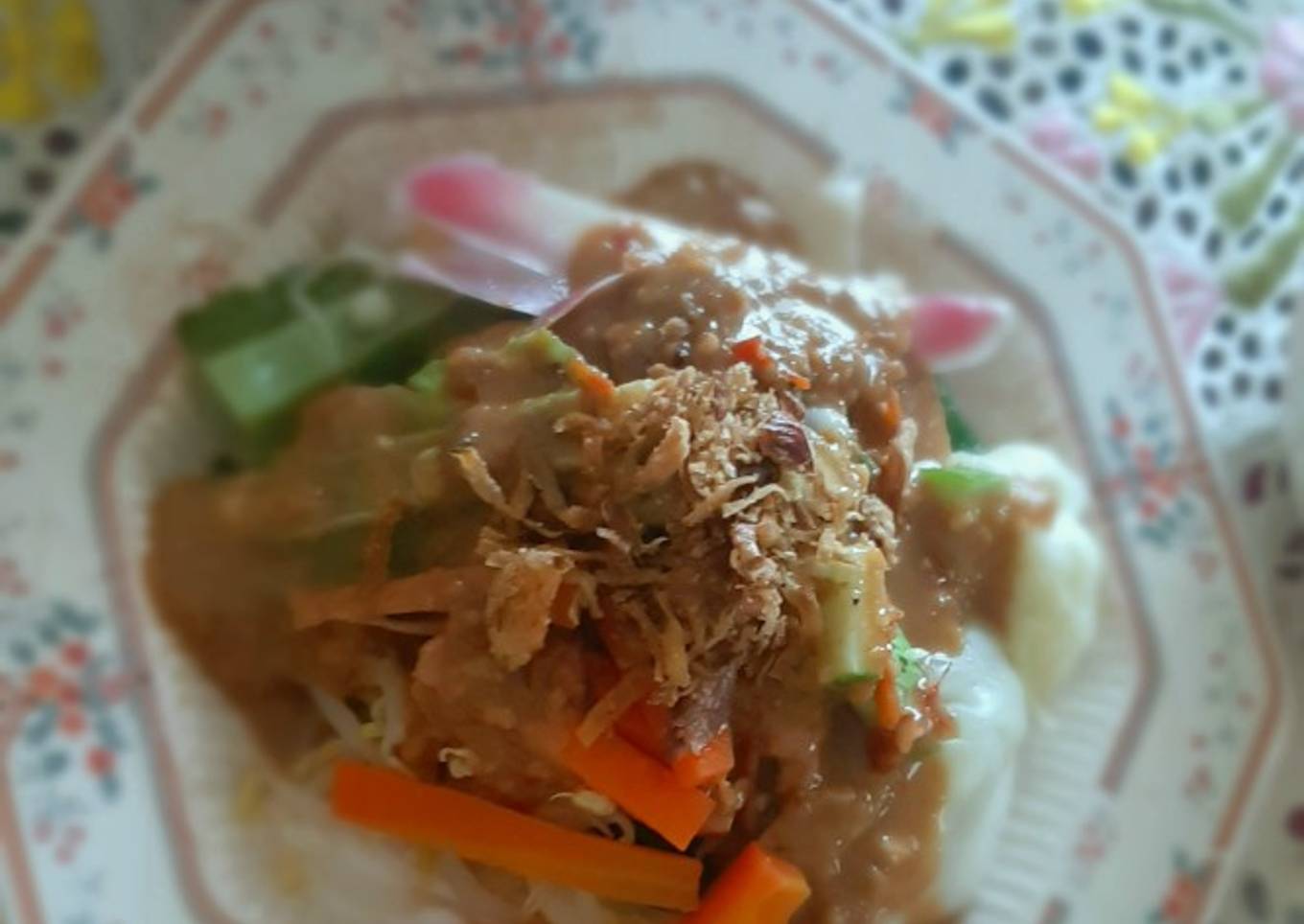 Pecel Komplit Wortel