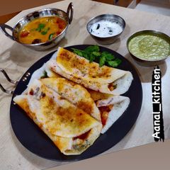 A picture of Schezwan dosa.