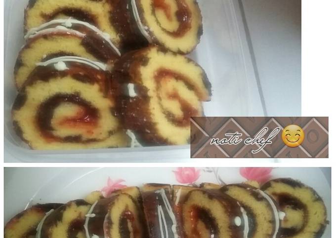 Bolu Gulung Selai Strawberry