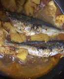 Cá nục hấp kho thơm (dứa)