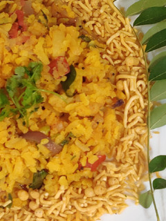 मसालेदार पोहा Masaledar Poha (recipe in hindi) रेसिपी मुख्य फोटो