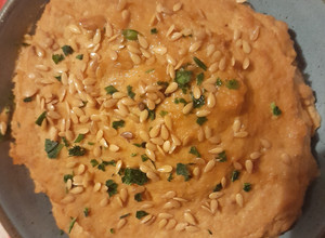 Foto di Hummus di ceci & pomodori secchi sott'olio