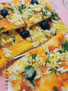 صورة لوصفة بيتزا قطنية🍕🍕هايلة وسهلة التحضير🤩