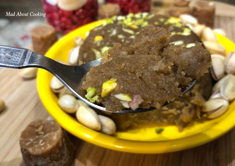 Simple Way to Prepare Ultimate Whole Wheat Halwa With Jaggery – Wholesome Dessert